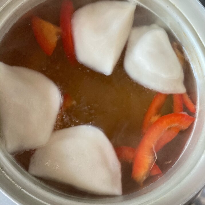 スープジャーレシピ 水餃子とパプリカの和風スープ レシピ 作り方 By ずぼらった 楽天レシピ